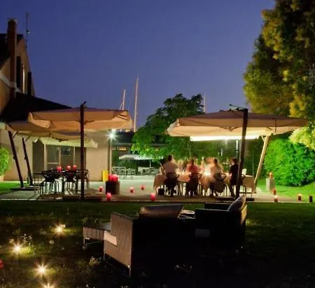 Venice Certosa البندقية-ليدو