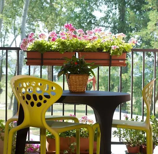 Venice Certosa Отель Венеция-Лидо