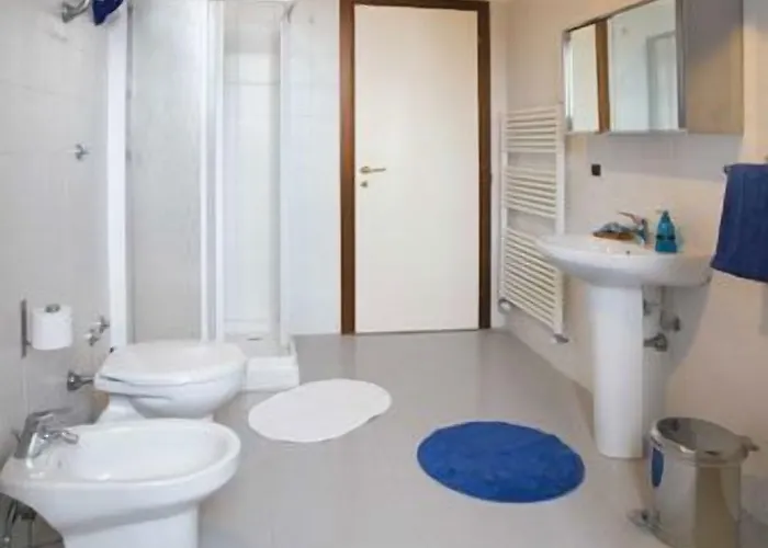 Venice Certosa Отель Венеция-Лидо